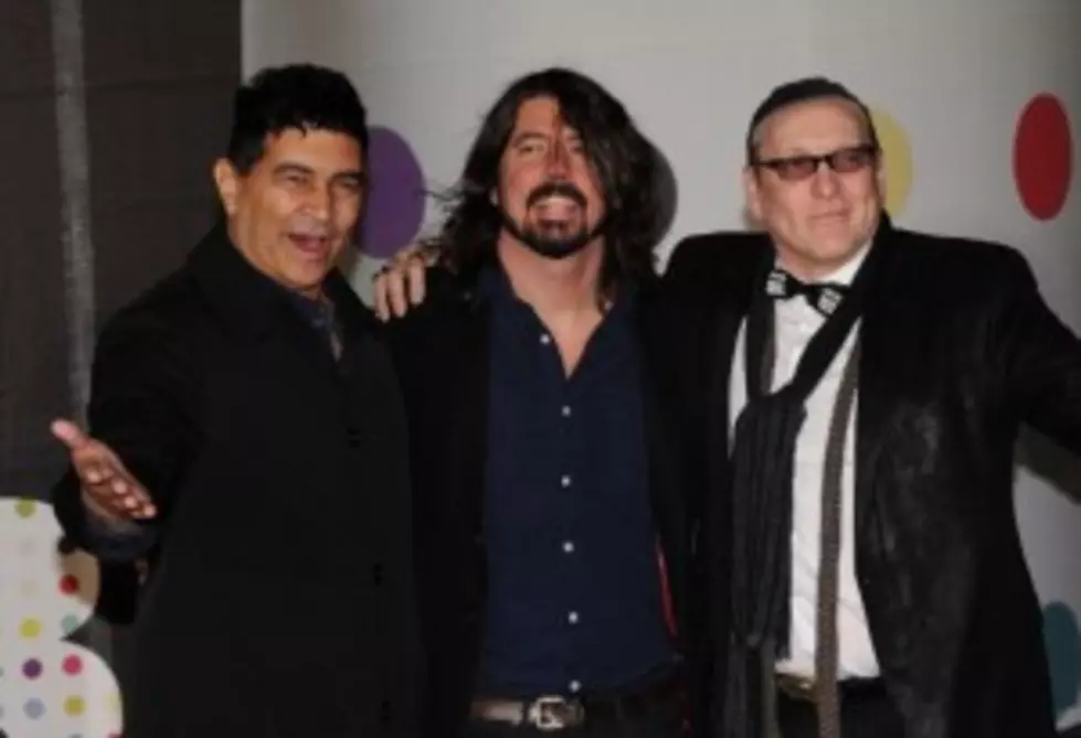 Check Out Rick Neilsen from Cheap Trick Jamming with the Foo Fighters on &#8220;Something From Nothing&#8221;