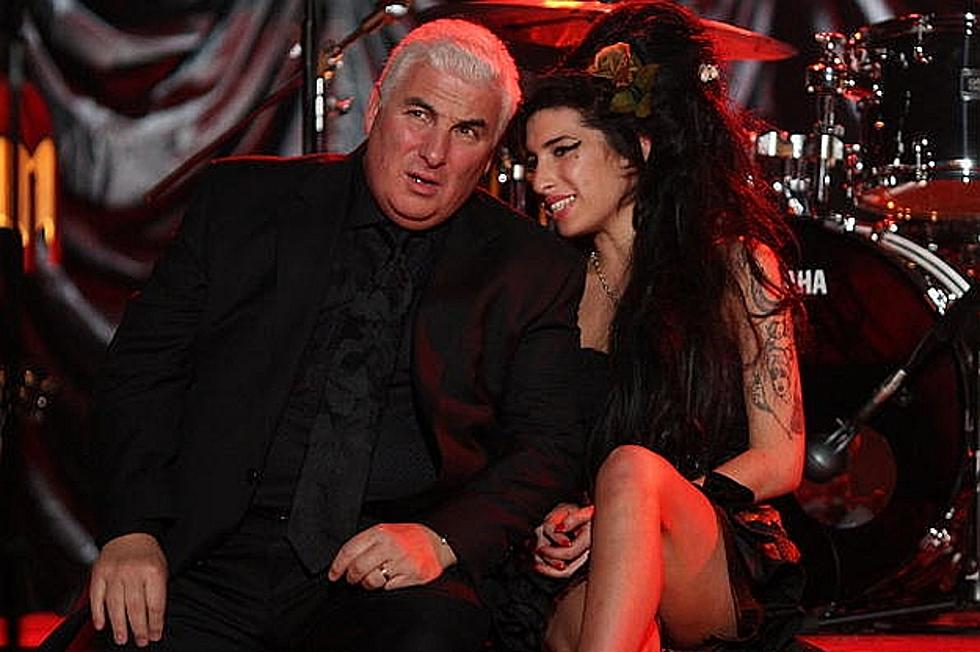 Amy Winehouse’s Father Lashes Out at Singer’s Ex-Husband in New Book