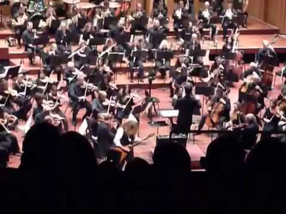 Megadeth&#8217;s Dave Mustaine Sits In With The San Diego Symphony Orchestra [VIDEO]