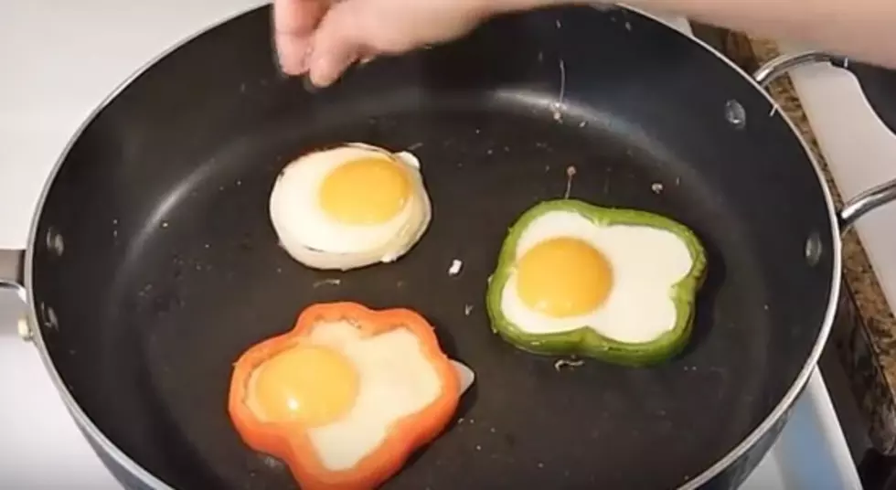 Colorful Way to Cook and Serve Fried Eggs!