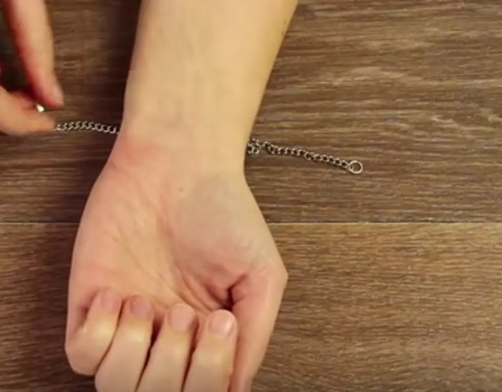 Check Out This Great Bracelet Trick Ladies! [VIDEO]