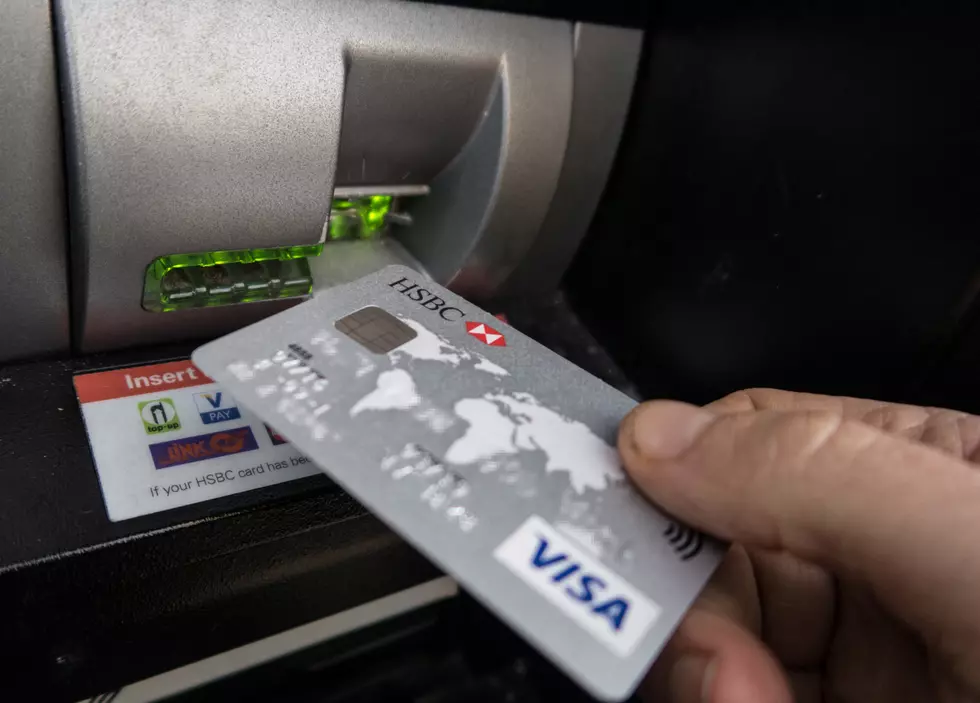 Woman Discovers Card Skimmer On ATM – BEWARE! [VIDEO]