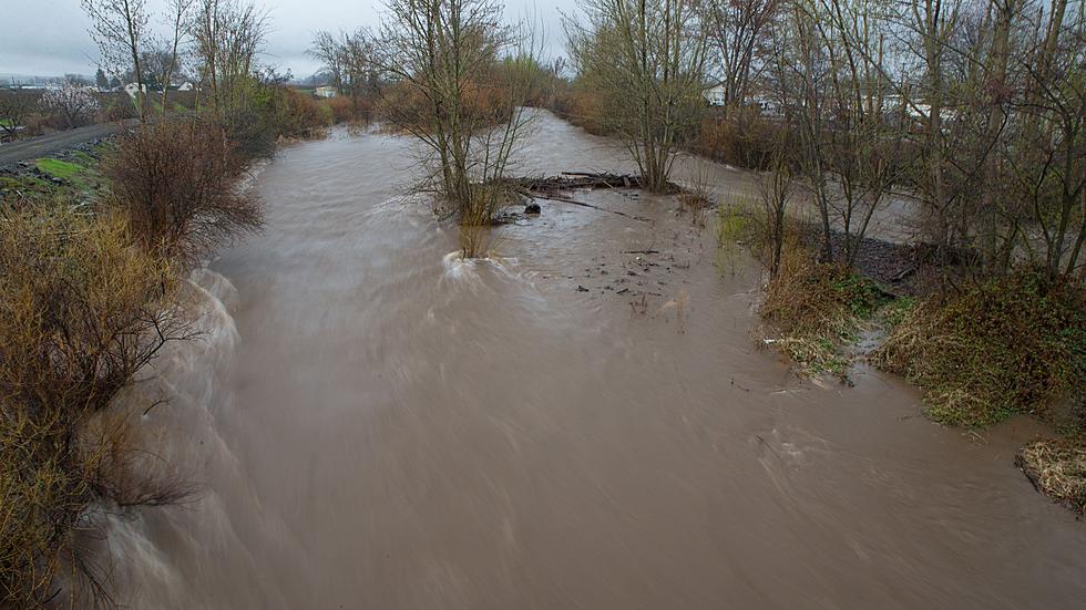 Walla Walla River Swells 5  Feet in 24 Hours Could Flood Today!