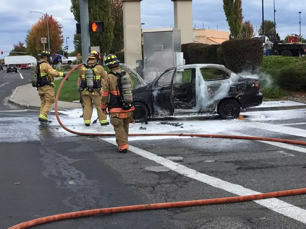 Car Bursts into Flames in Kennewick – Driver Flees Scene