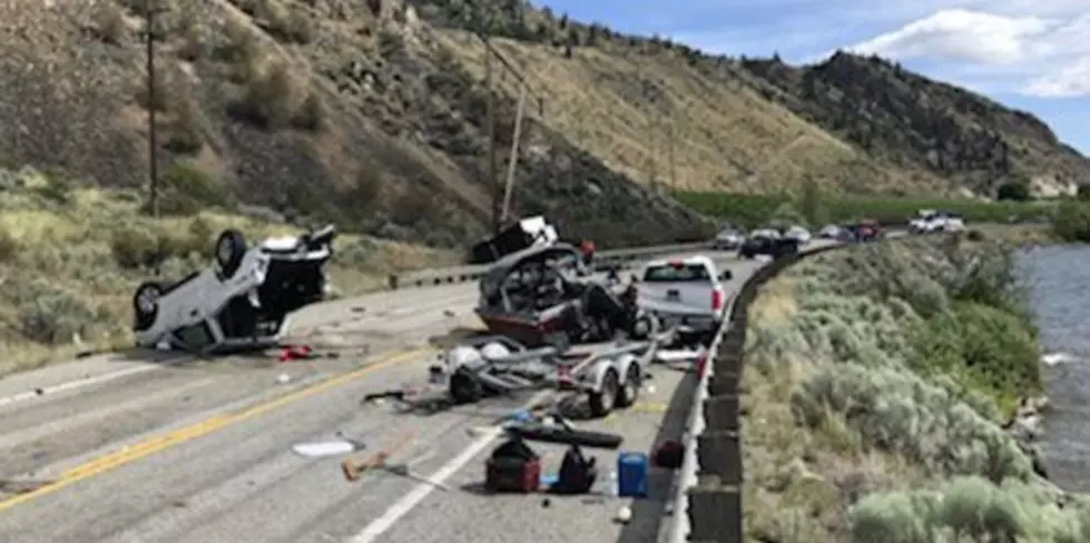 Traffic Accident Kills 2, Injures 12 over the Weekend on Washington Highway
