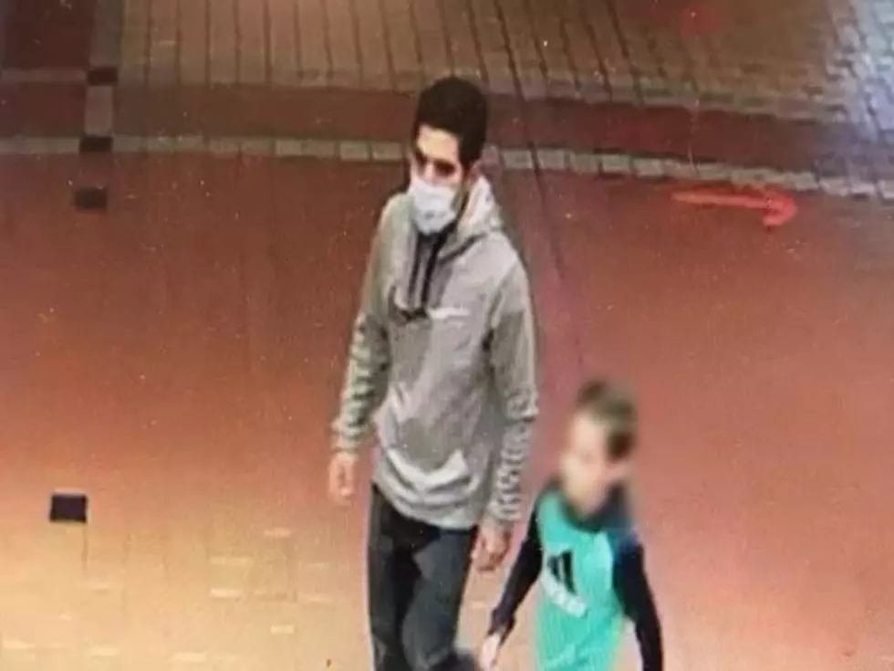 Kennewick Sneaker Thief Is Teaching Bad Habits to Their Kid [Photo]