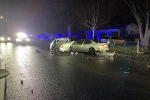 Drunk Driver Crashes Into Parked Cars In Kennewick [PHOTO]