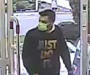 Richland Thief&#8217;s T-Shirt Might Be Clue to His Identity [PHOTO]