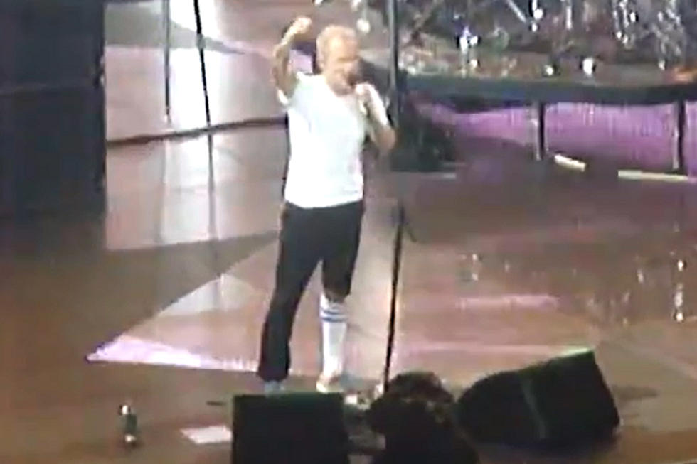 Red Hot Chili Peppers Play KeyArena, Flea Shows His Love for Seattle [VIDEO]