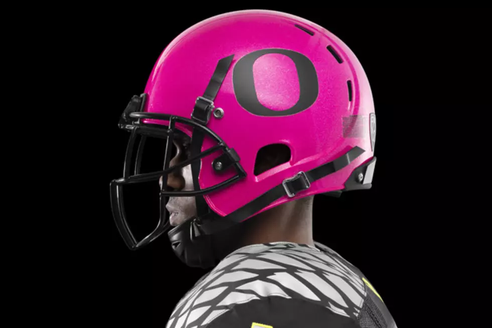 Oregon Wearing Pink Helmets This weekend [PHOTOS]
