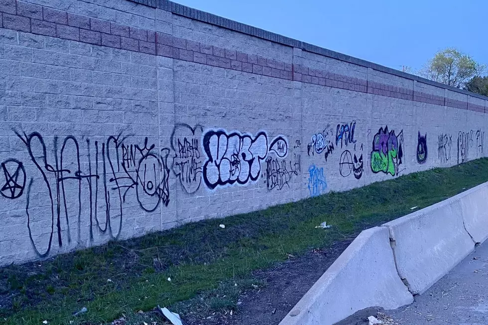 911 Helps WSP Trooper Catch I-90 Graffiti Taggers “Red Handed”