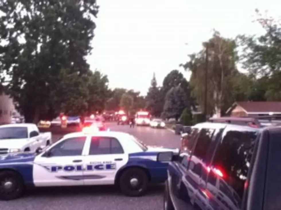 Richland Police blocked the streets.