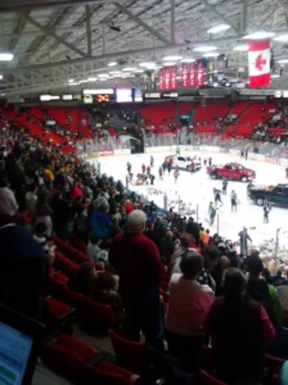 Over 2,600 Stuffed Animals &#8216;Iced&#8217; During the Tri-City Americans Teddy Bear Toss!