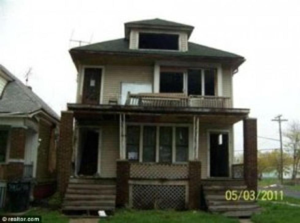 Detroit Home On Sale For $1 STILL Unsold After a Year!