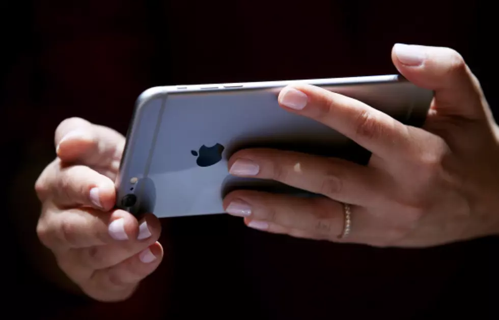 Apple Refuses to Help FBI ‘Hack’ San Bernadino Shooter’s i-Phone