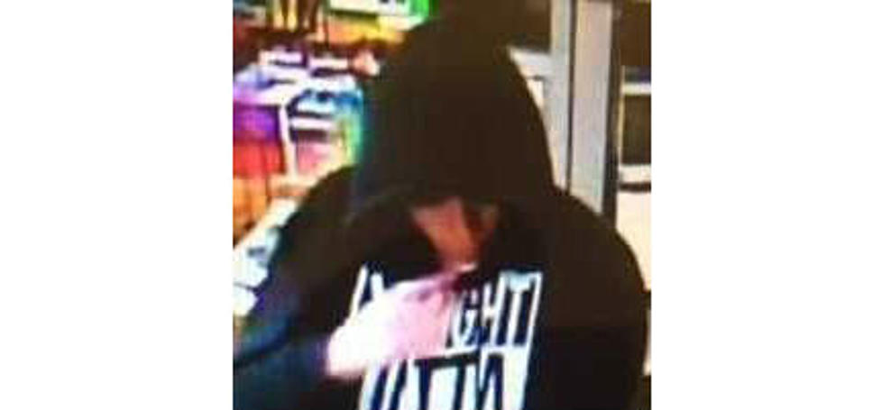 Robber Threatens Clerk, Gets Away With Convenience Store Heist