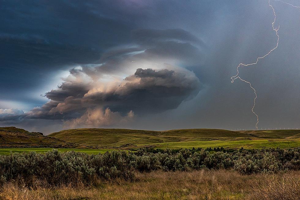 Local Photographer Captures Amazing Photo of Last Nights Storm