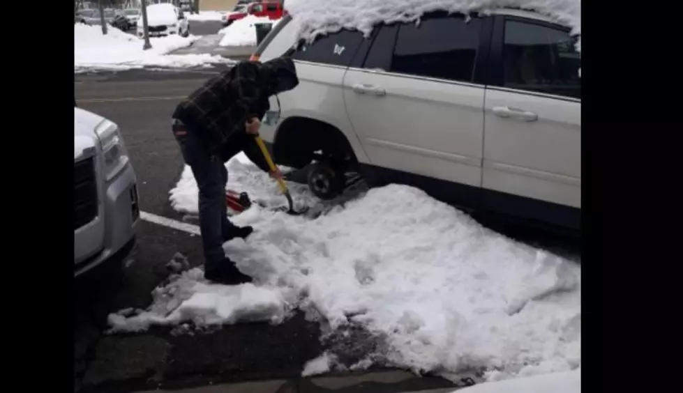 KPD, Businesses, Rally to Help Motorist With Stranded Van
