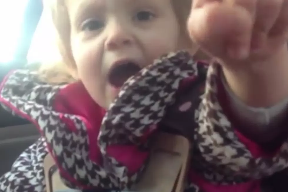 Cute Kid Tells Dad, “Worry About Yourself” When Unbuckling Her Seat Belt