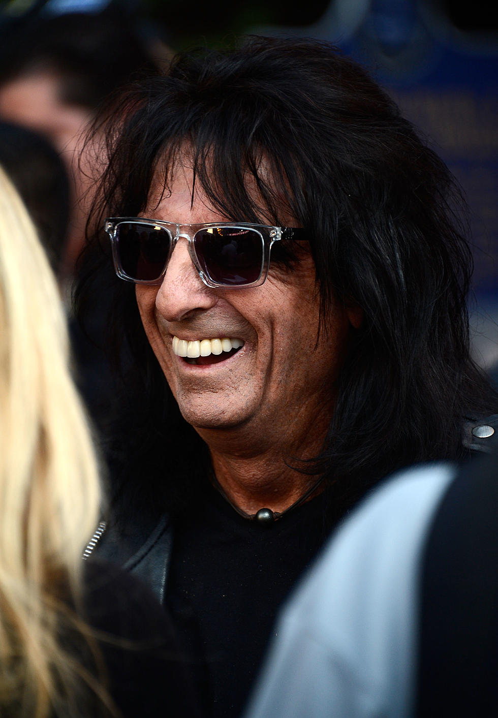 Kelly’s Krazy Kuts: Alice Cooper And ‘School’s Out’ [AUDIO]