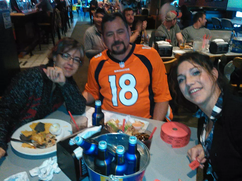 Super Bowl Party Revelers At Jackson&#8217;s  [PHOTOS]