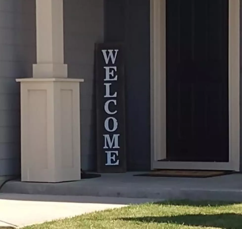 Did I Miss a Memo? What Up With All the Big-Ass ‘Welcome’ Signs?