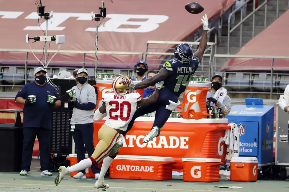 Hawks Rewind: Ugly, Record-Setting 26-23 Win Over 49ers [PHOTOS]