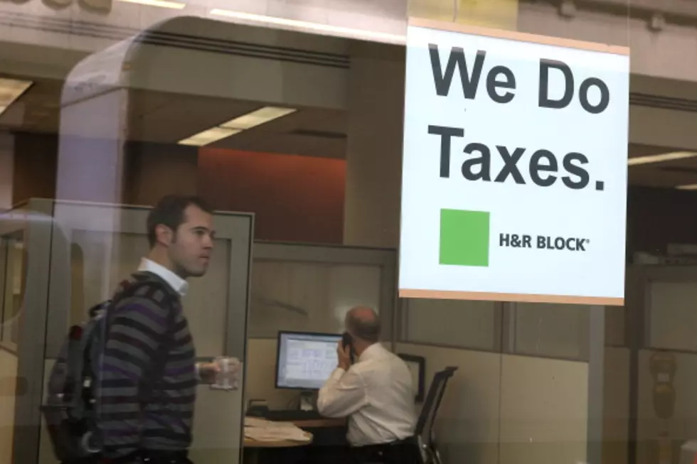 Income Tax Deadline Advice: E-File to Reduce Errors
