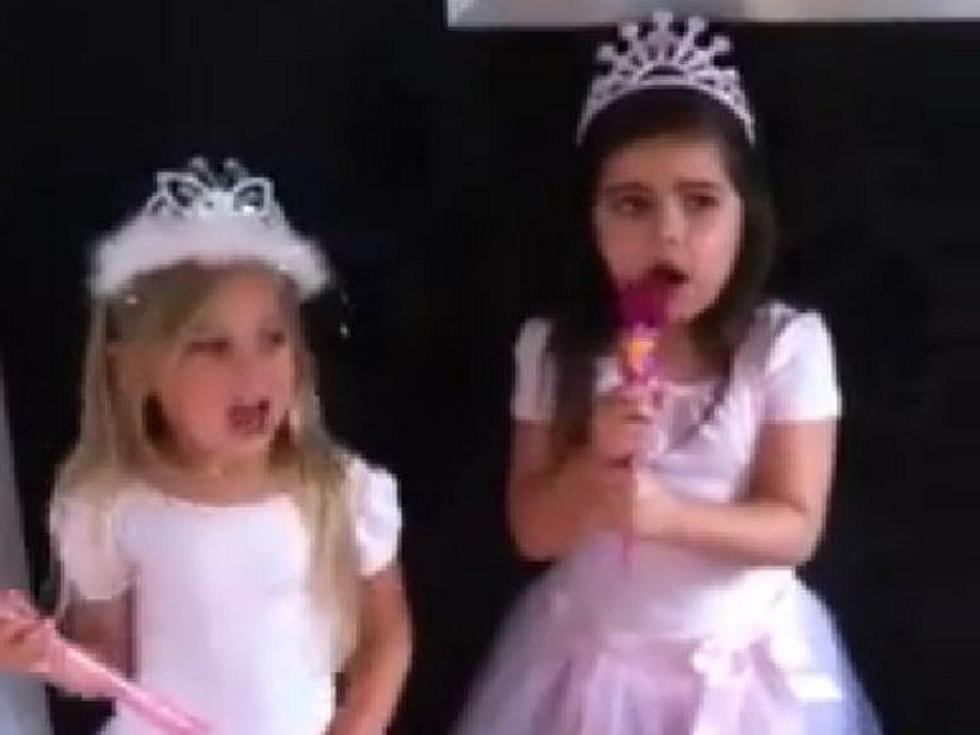 8-Year-Old Girl in a Princess Costume Perfectly Raps Nicki Minaj’s ‘Super Bass’ [VIDEO]
