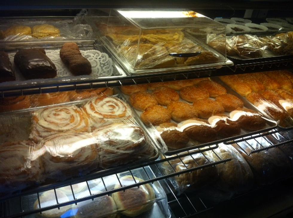‘Sticky Fingers’ In Naches Has The Largest Cinnamon Rolls I’ve Ever Seen [VIDEO]