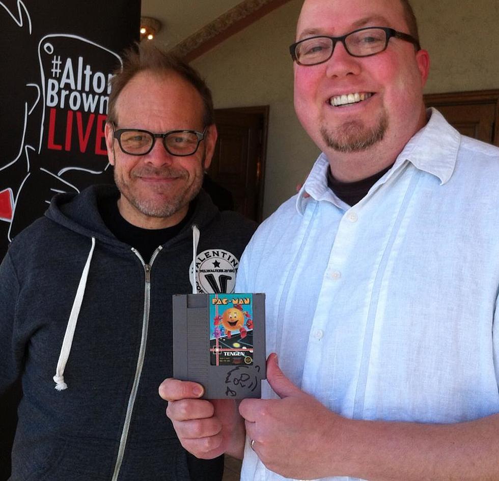 Alton Brown ‘Flash Signing’ in Yakima was a Hit!