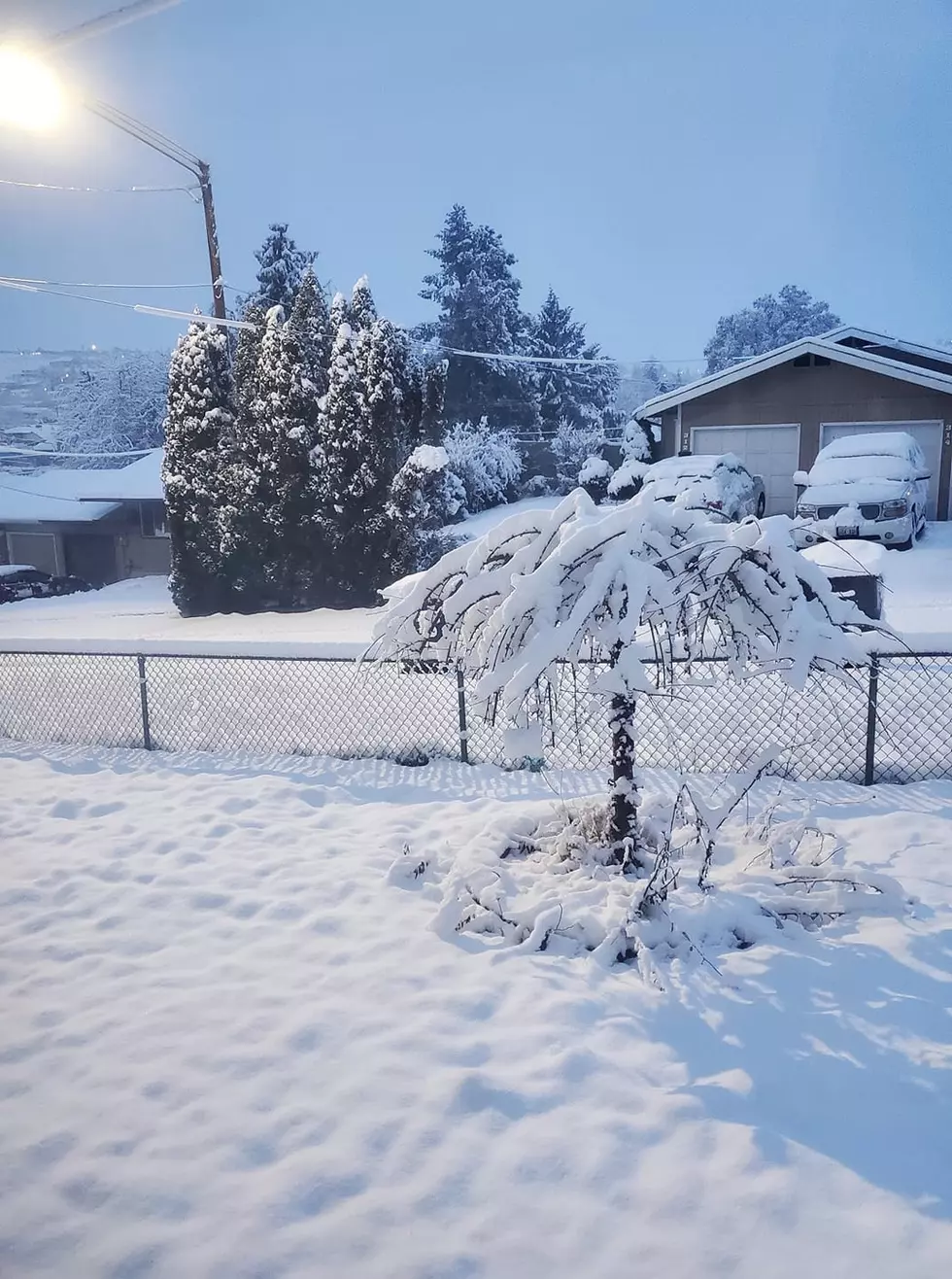The First Winter Snow of 2022 Arrives in Yakima