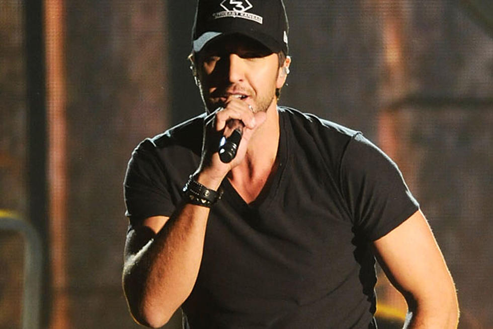 Luke Bryan Delivers Adele’s ‘Someone Like You’ in Concert