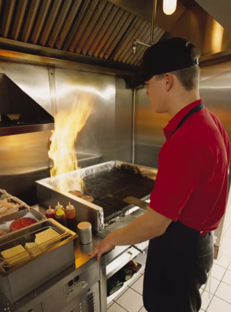 Six Things You Should Avoid at Fast Food Restaurant, According to Fast Food Employees