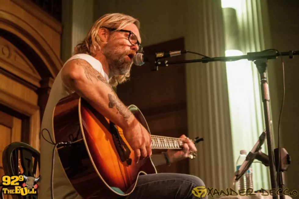 Anders Osborne Plays To A Packed Audience At The Seasons Performance Hall