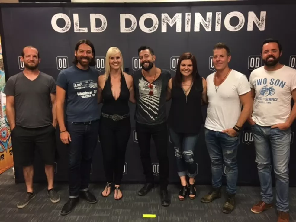 Old Dominion Member Sports Vintage Yakima T-Shirt at Seattle Show