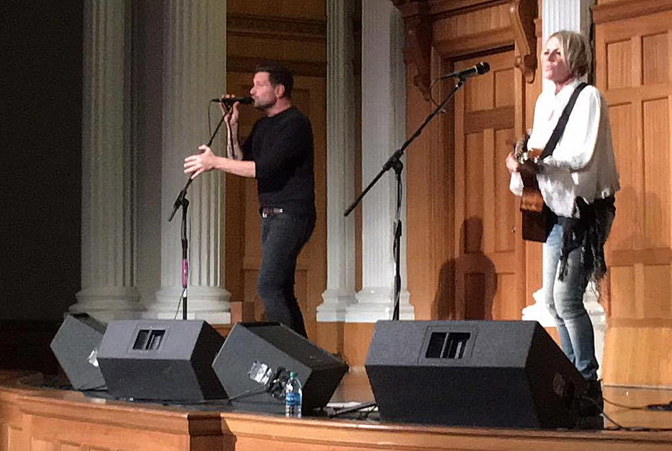 Ty Herndon Treated Yakima to An Evening of Timeless Country Music [VIDEO]