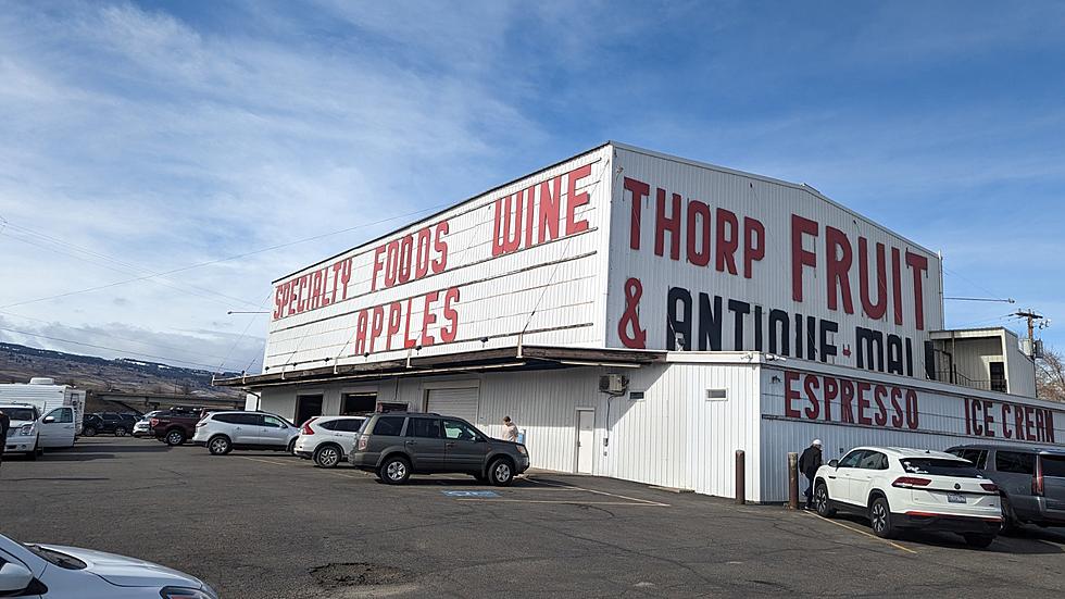 Let&#8217;s Look Inside this Amazing Thorp Fruit and Antique Mall [PHOTOS]