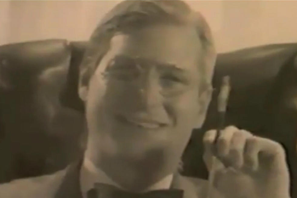 Steve Jobs Stars as FDR in Lost Apple Video