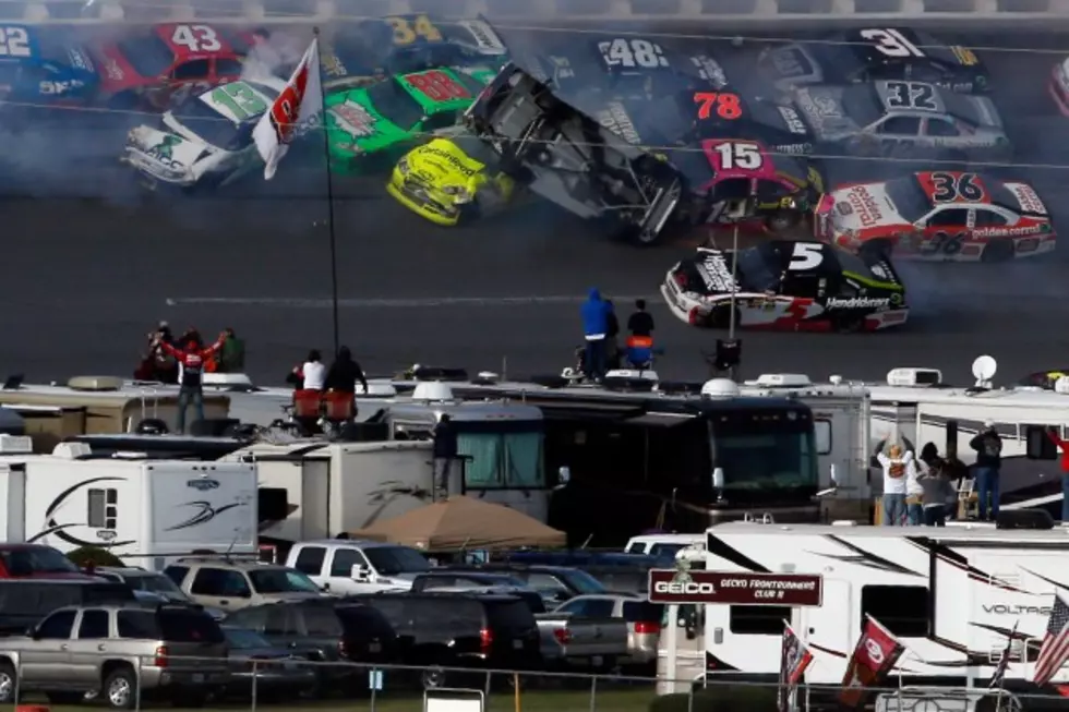 NASCAR &#8211; Matt Kenseth Wins at Talladega After Massive Last Lap Crash [VIDEO]