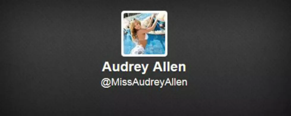 Our Hot Twitter Girl of the Week Audrey Allen Really Loves Her Oreos