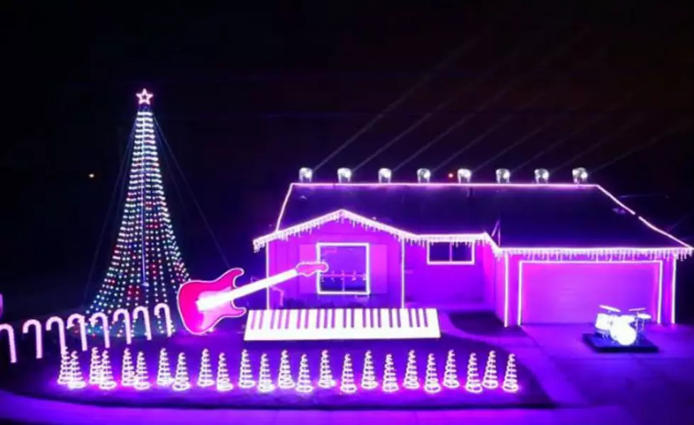 Christmas Lights Show Set to ‘Star Wars’ Music