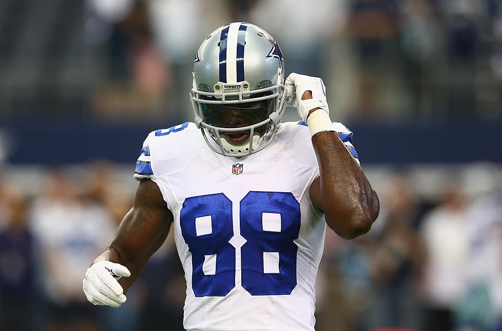 Cowboys’ Dez Bryant Breaks Foot and Will Be Out for 4-6 Weeks