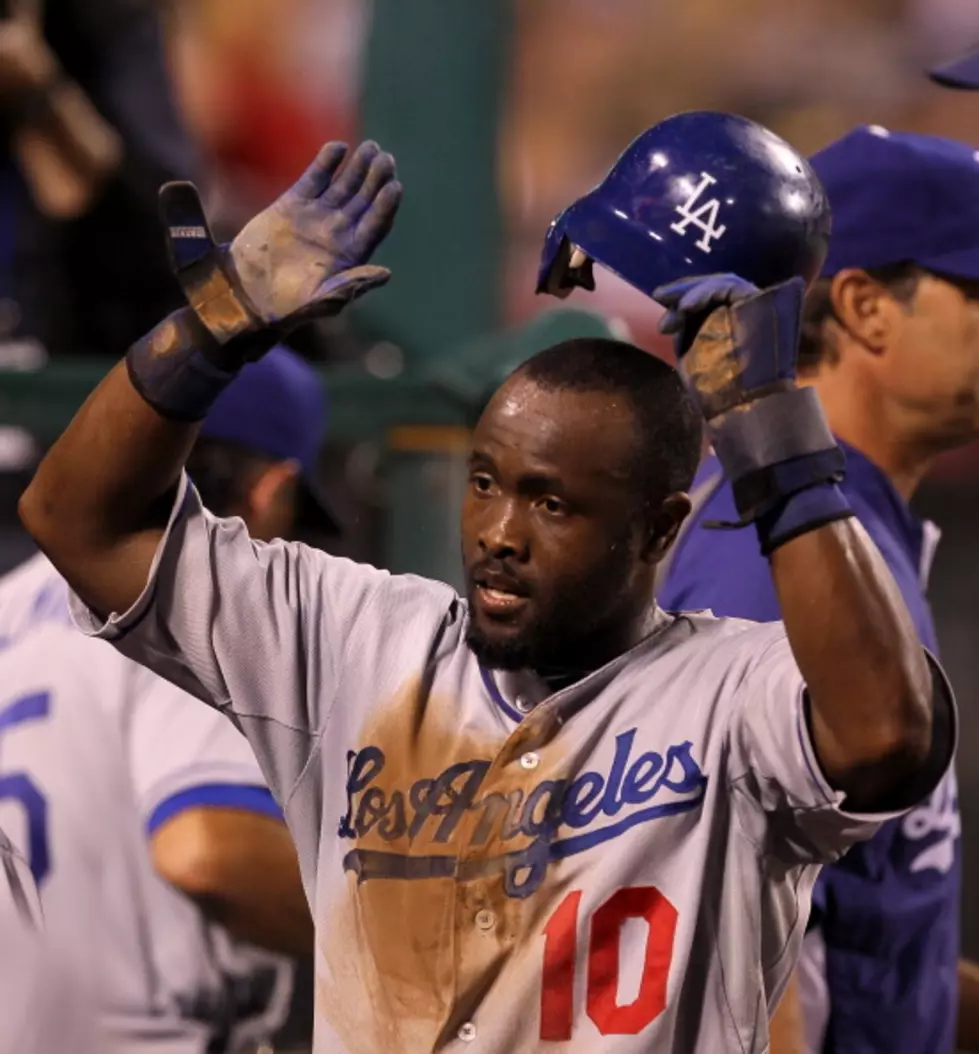 Dodgers Outfielder Tony Gwynn Jr Has Hilarious Way of Dealing  With Heckling Fans