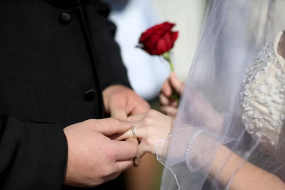 Man Makes Best Covert Wedding Proposal Ever