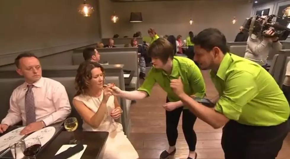 Canadian Restaurant Staffed with Entirely Deaf Waitstaff Makes for Unique Dining Experience