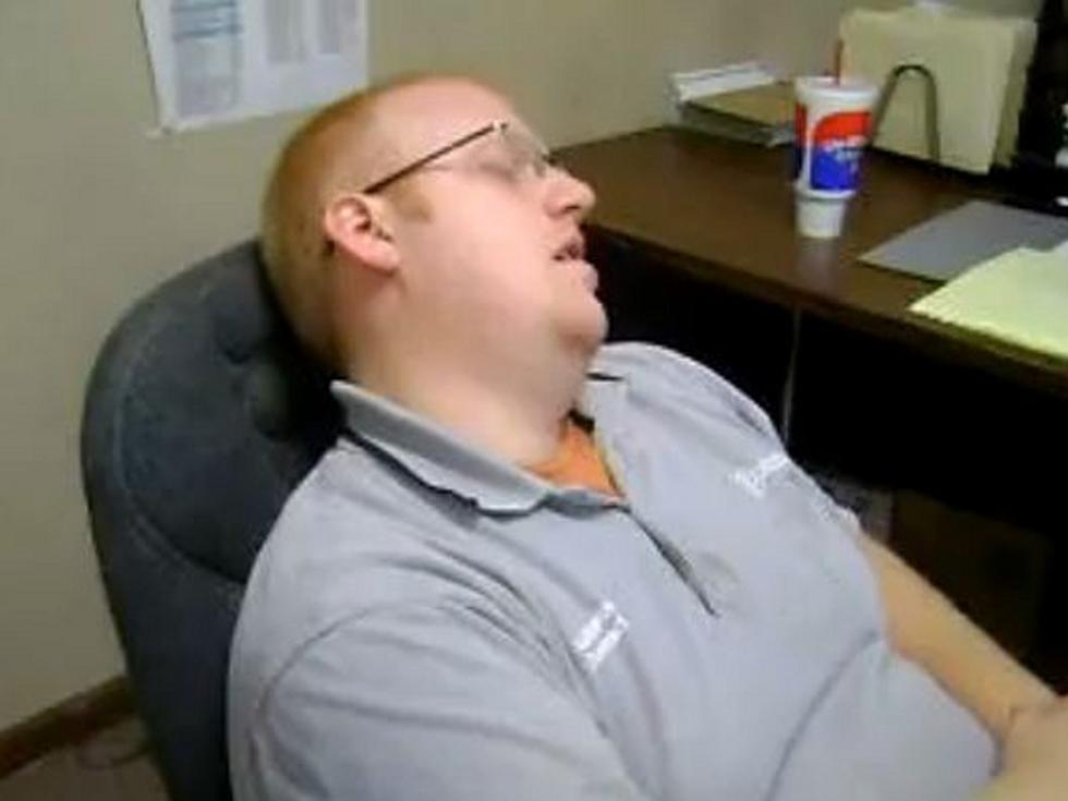 Snoozing Office Drone Jolted Awake By Blood-Curdling Scream [VIDEO]