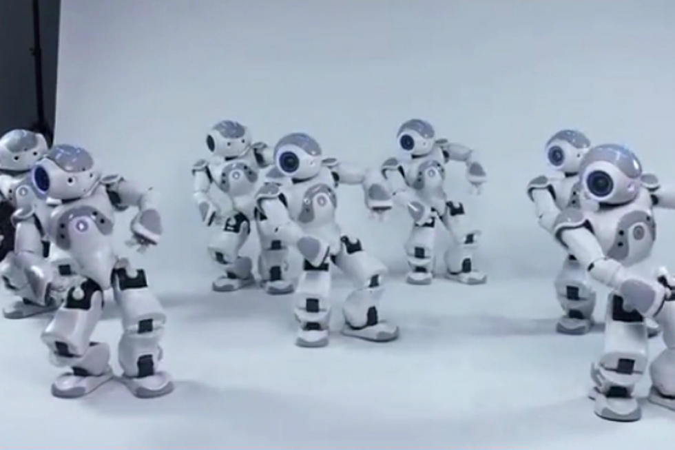 Smooth Robots Bust a Move to Michael Jackson’s ‘Thriller’