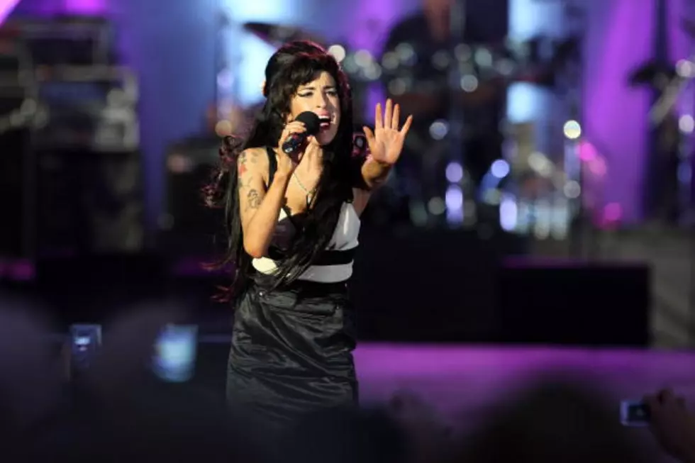 Amy Winehouse On and Off Stage [PHOTOS]