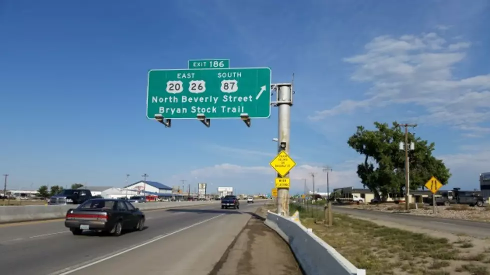 New Caution Sign/Light At North Beverly Exit Should Help With Train Traffic [PHOTOS]